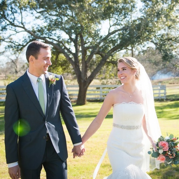 Meet your Posher, Hayley - Picture 1 of 1